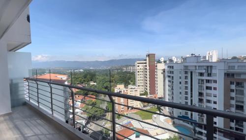Apartamento Cerca Club Campestre. Aire Acondicionado