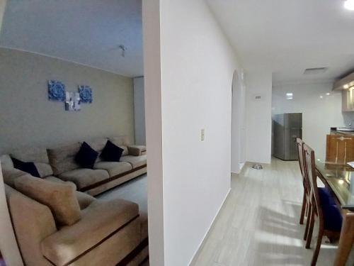Moderno Condominio