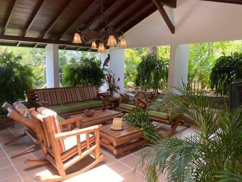 Wonder House In San Jeronimo