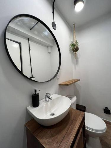 Apartamento En Planta Baja Cerca A Laureles Nid103