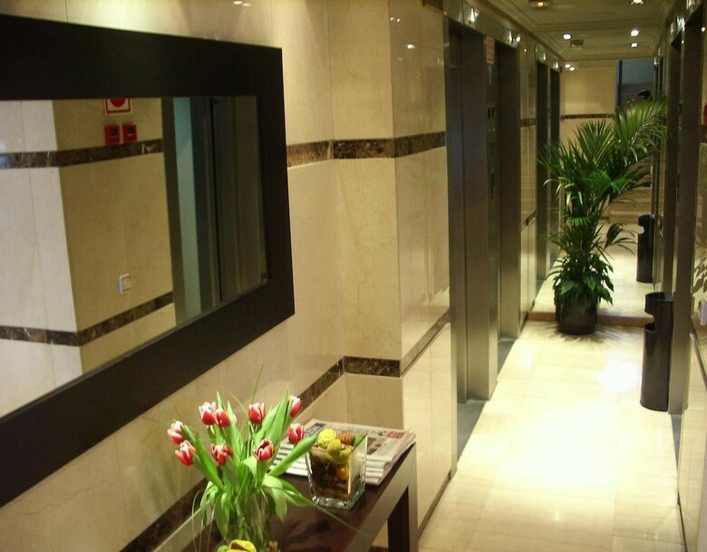 Hotel Silken Torre Garden