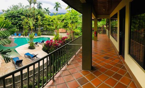 Hostal Arenal Backpackers Resort