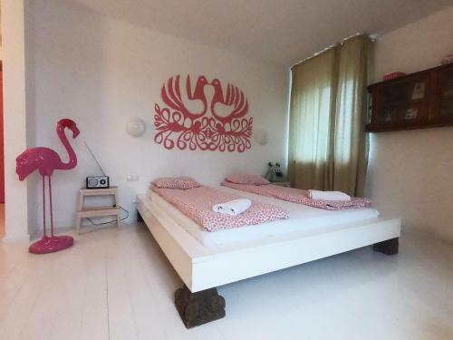 Hostal Lalala Arthotel & Wine Bar