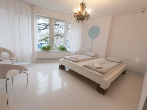 Hostal Lalala Arthotel & Wine Bar