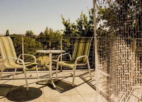 Hostal Lalala Arthotel & Wine Bar