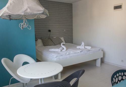 Hostal Lalala Arthotel & Wine Bar