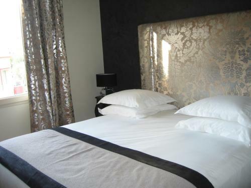 Hotel A�va