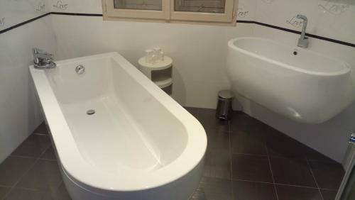 Hotel A�va