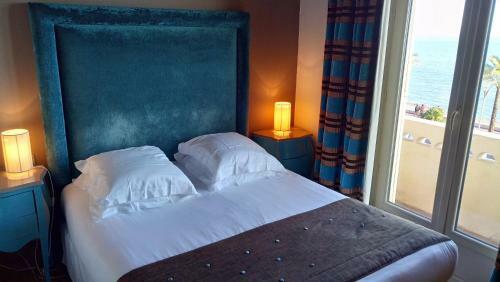 Hotel A�va