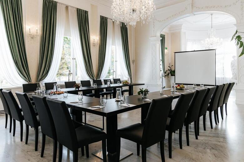 Platinum Palace Boutique Hotel