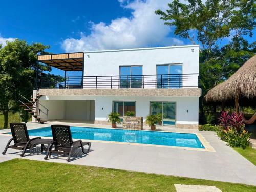 Hermosa Casa Finca Con Mesa De Billar