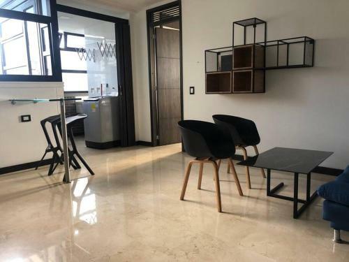 2004 El Poblado Cute And Cozy Apartment