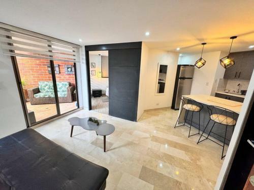 Apartamento En Laureles Con Balc�n