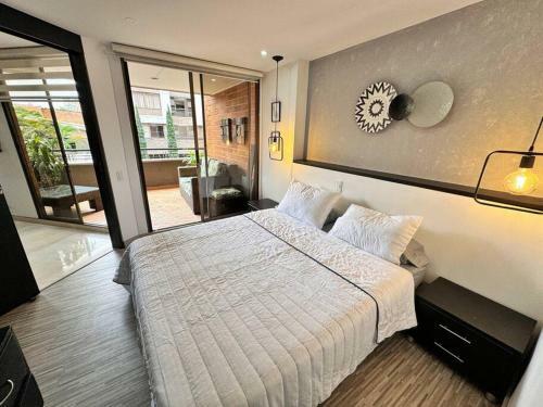Apartamento En Laureles Con Balc�n