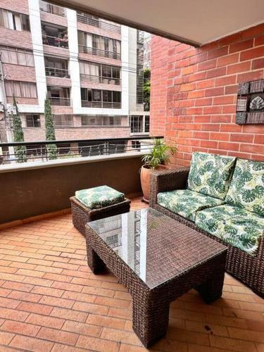 Apartamento En Laureles Con Balc�n