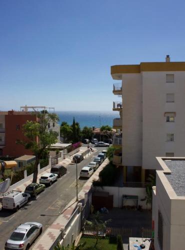 Centrally Located South Facing Apartment With Pool