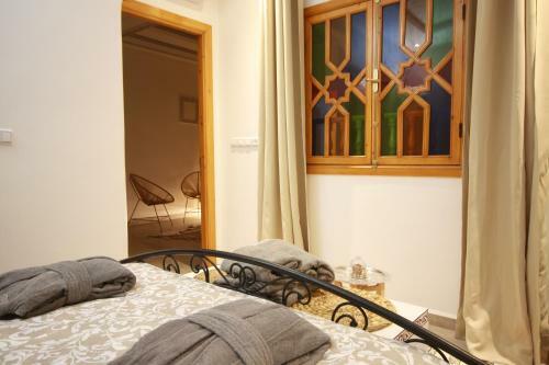 Hostal Riad Miel & Une Nuit