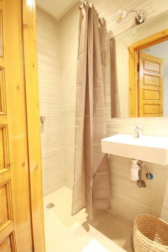 Hostal Riad Miel & Une Nuit