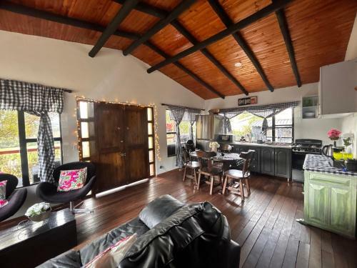 Hermosa Caba�a De Campo Selah