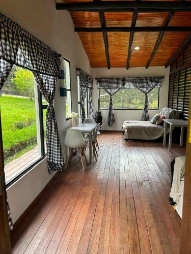 Hermosa Caba�a De Campo Selah