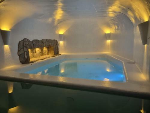 Maranatha. Grotto & Boutique+hydrotherapy
