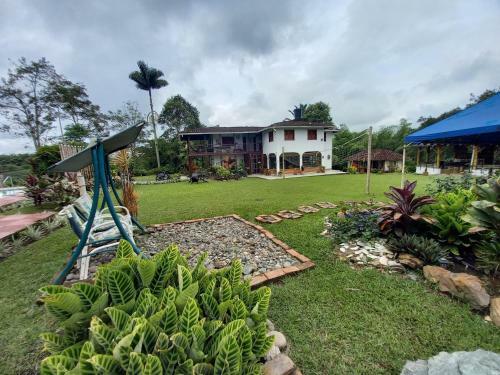 Hotel Alojamiento Rural La Pradera