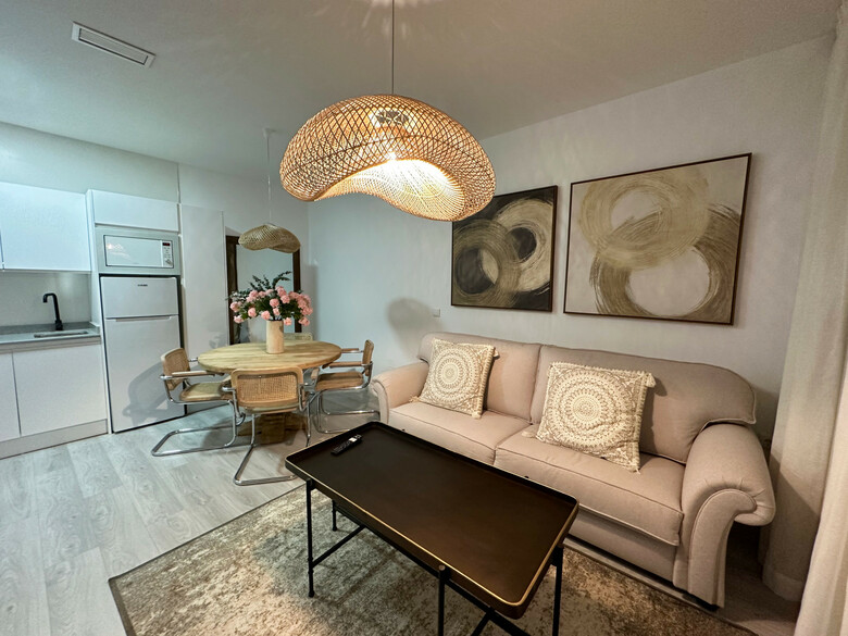 Apartamentos Puerta Elvira Suites 3000