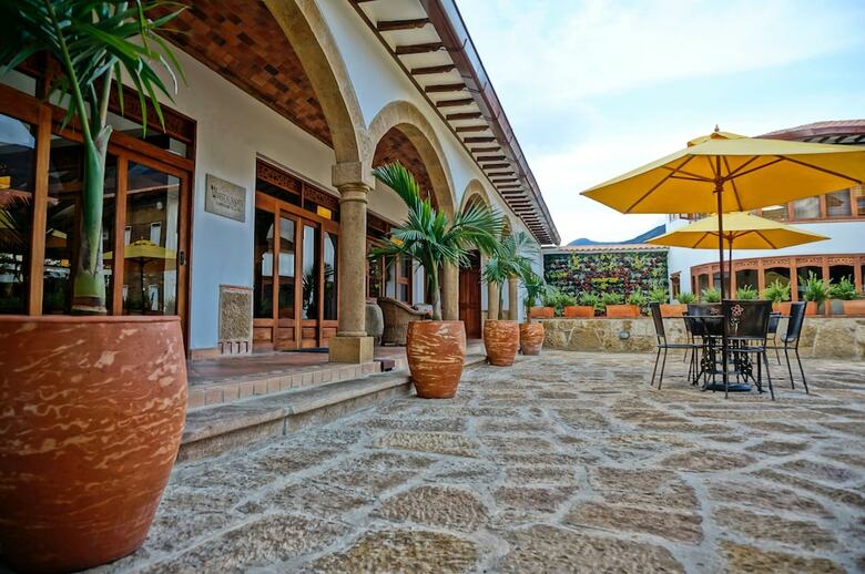 Hotel Campanario De La Villa