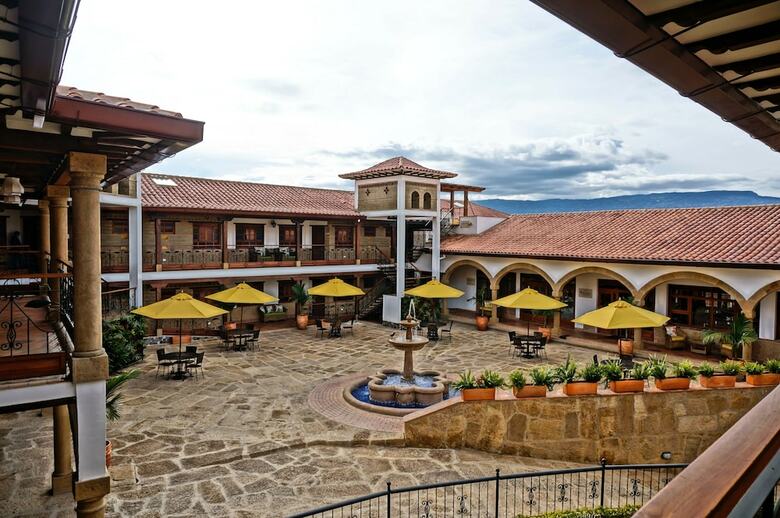 Hotel Campanario De La Villa