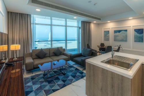 S Plaza Suites Hotel