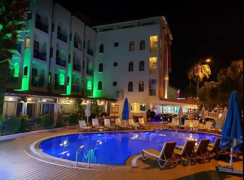Astoria Beach Hotel