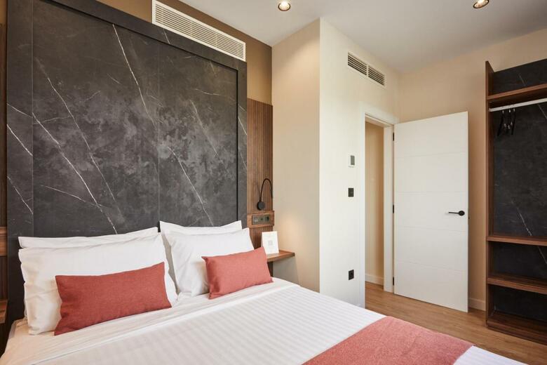 Apartamentos Silken Fontibre Iberia & Spa