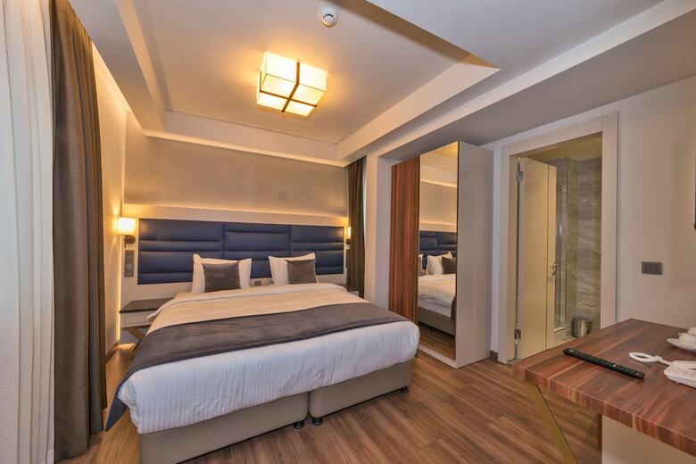 Golden Royal Hotel & Spa