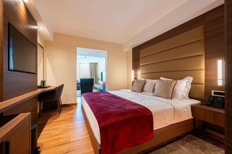 Hotel De'andros Virpazar