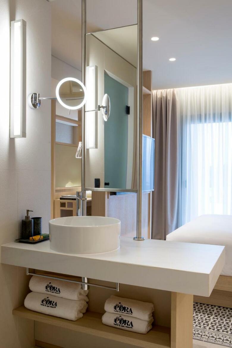 Cora Hotel & Spa
