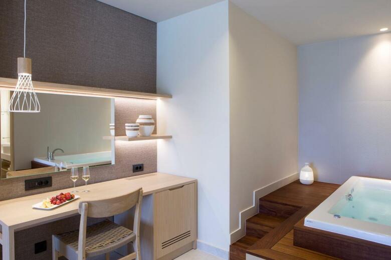 Cora Hotel & Spa