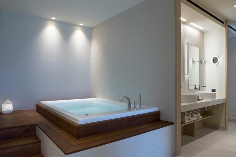 Cora Hotel & Spa