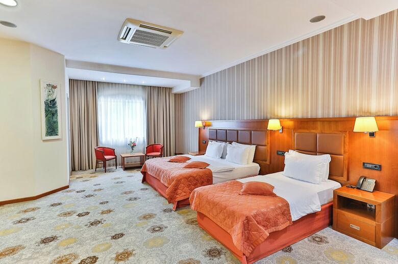 Kings Park Hotel