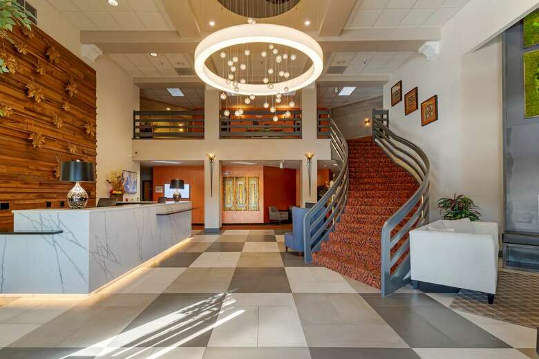 Hotel Best Western Plus Mill Creek Inn