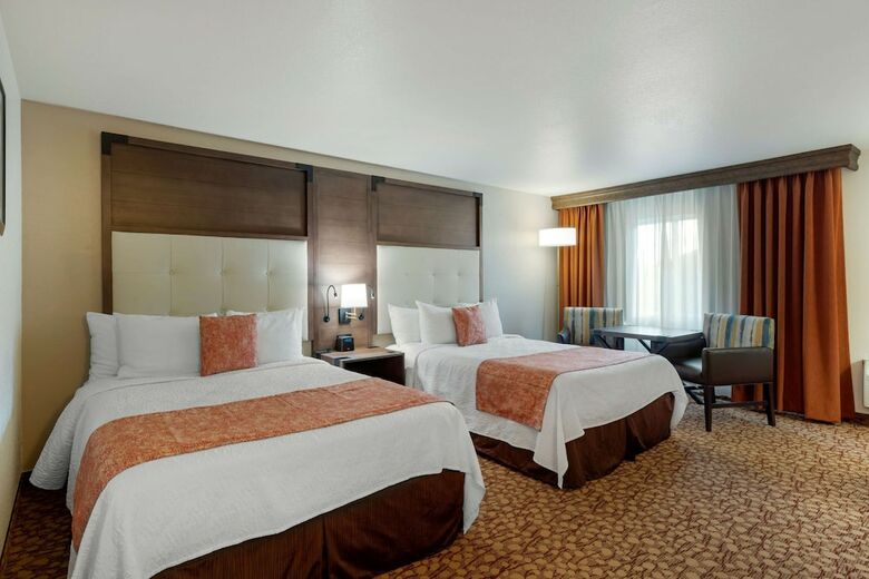 Hotel Best Western Plus Mill Creek Inn