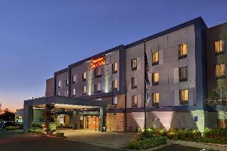 Hotel Hampton Inn And Suites Salem