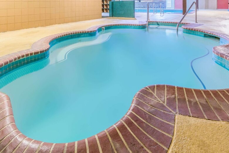 Motel Days Inn Black Bear