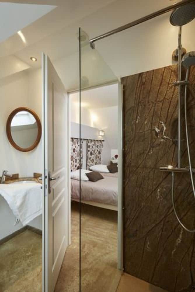 Bed & Breakfast La Ferme Du Bois Paris