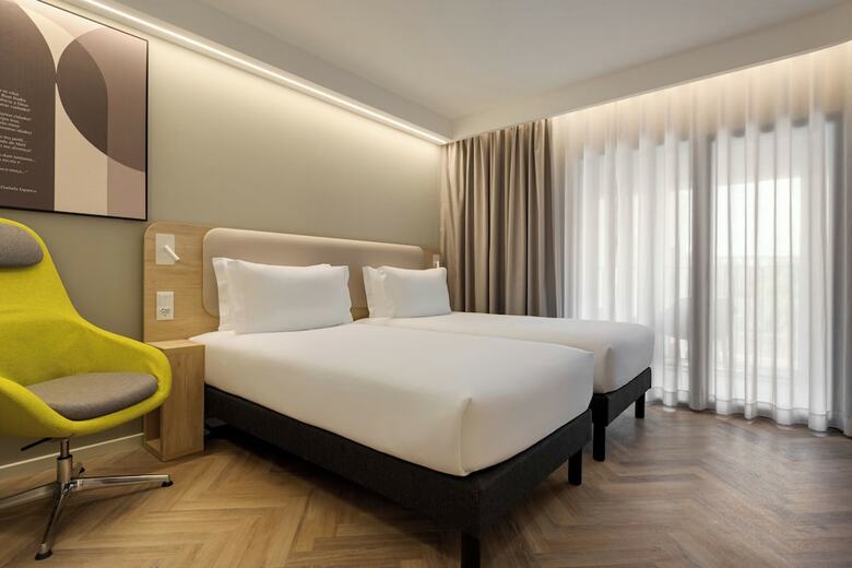 Holiday Inn Express �vora, An Ihg Hotel