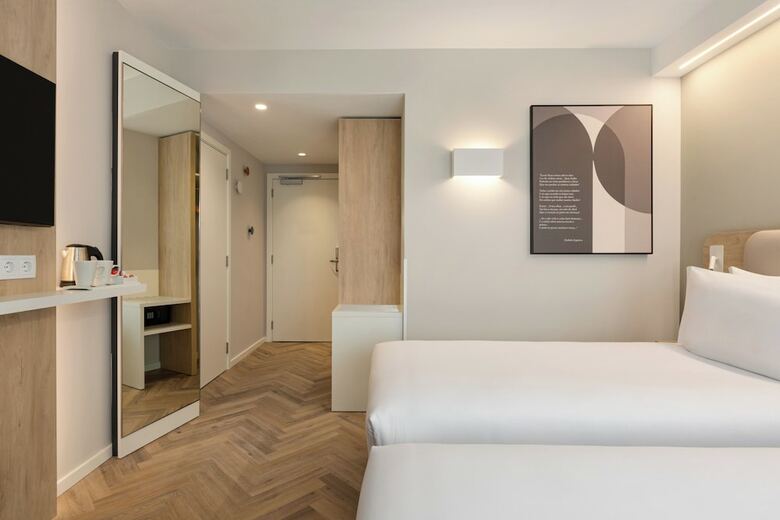 Holiday Inn Express �vora, An Ihg Hotel