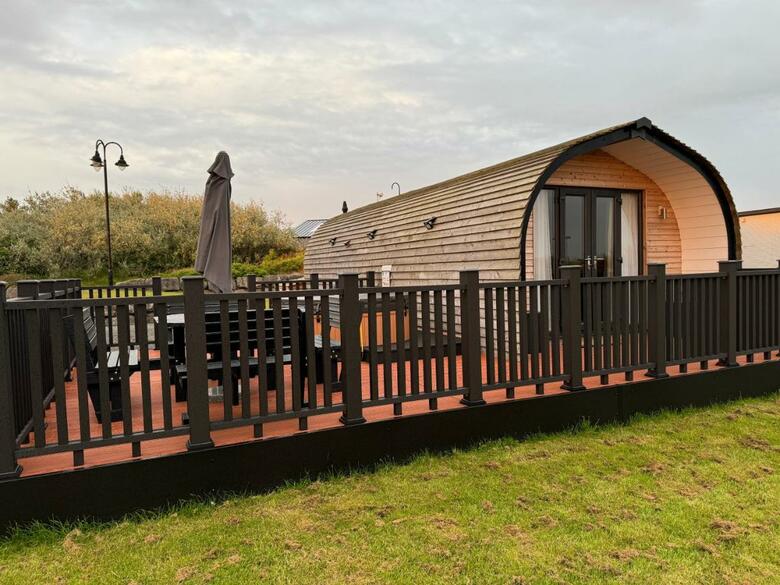 Ffrith Park Hotel Pods