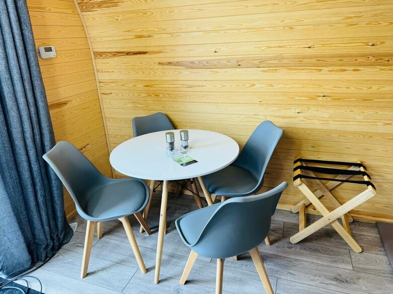Ffrith Park Hotel Pods