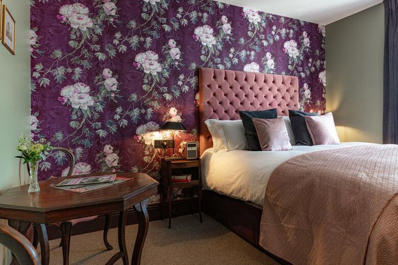 The Red Lion Hotel
