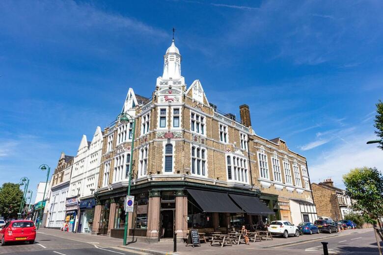 The Red Lion Hotel