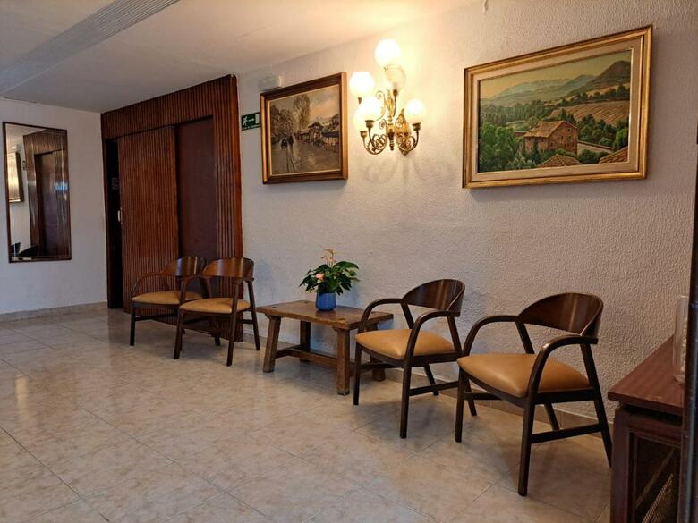 Vintage Hotel Mercedes